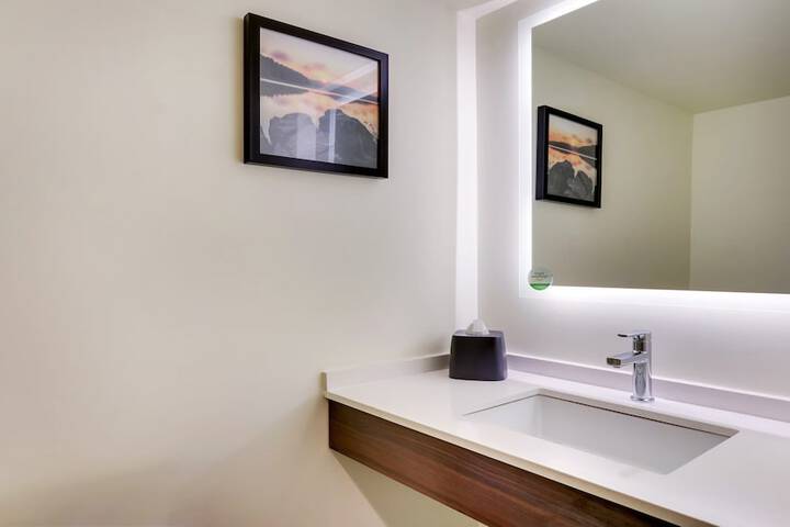 Holiday Inn Staunton Conference Center by IHG