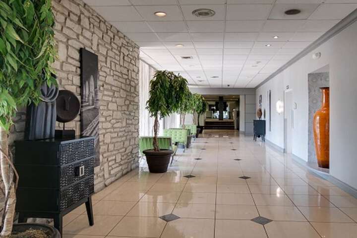 Hotel 4 of 29