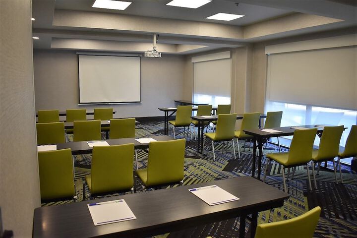 Holiday Inn Express & Suites Charlotte-Concord-I-85 by IHG