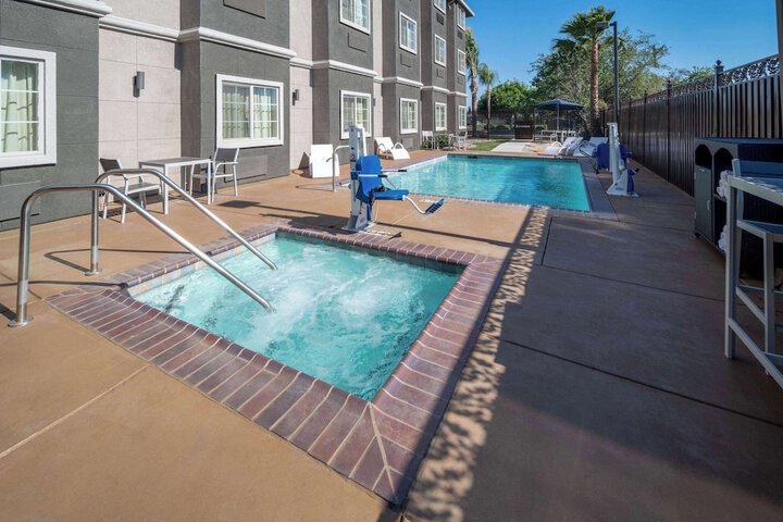 Pool 12 of 48