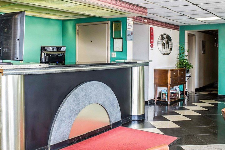 Econo Lodge Scranton near Montage Mountain