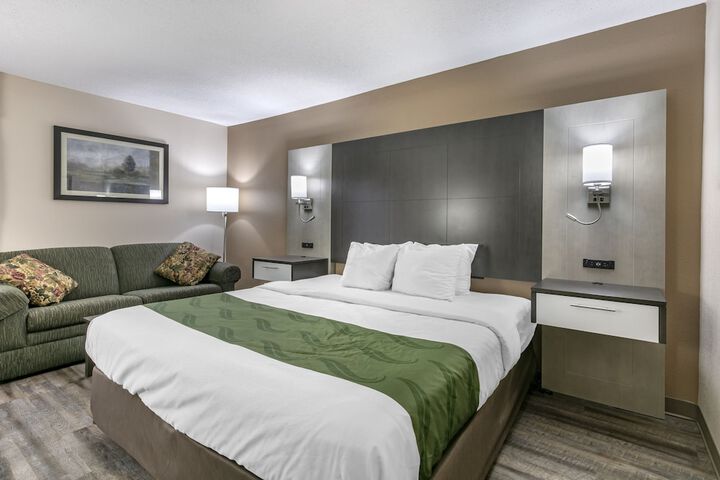 Room 10 of 23