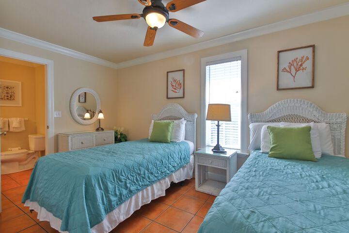 Tortuga Inn Beach Resort