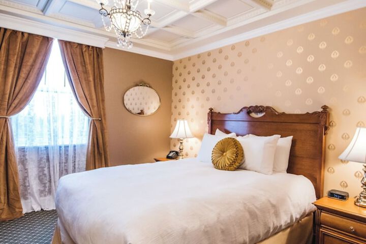 Room 44 of 62
