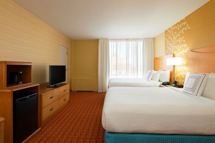 Room 12 of 26