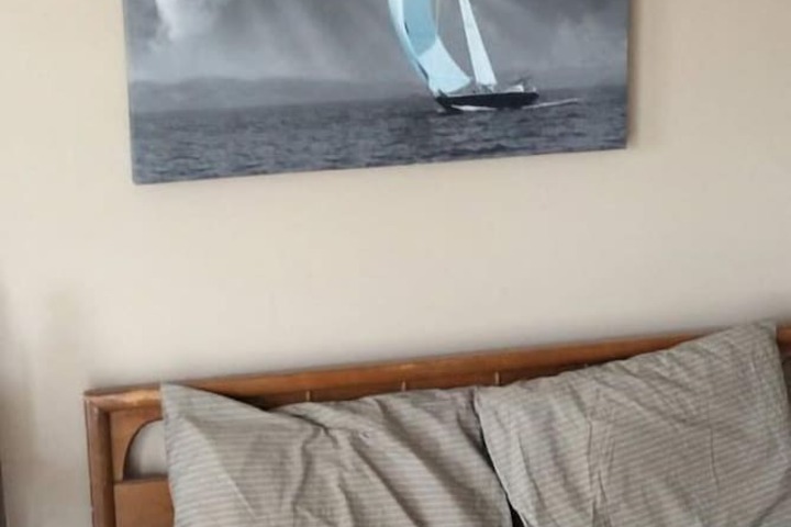 Room 11 of 19