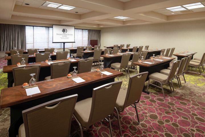 DoubleTree Suites by Hilton Seattle Airport - Southcenter