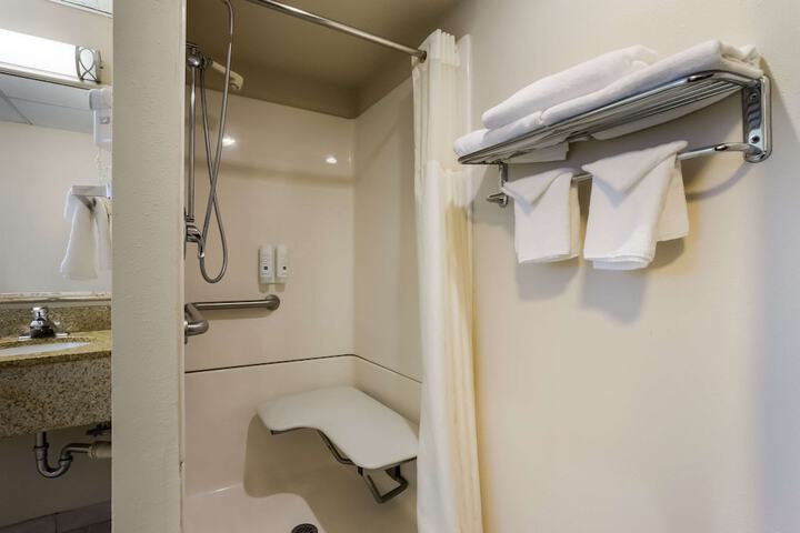 Room 21 of 45