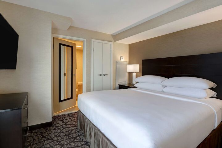 Room 60 of 106