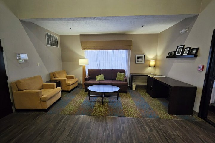 SureStay by Best Western Summerville Flowertown