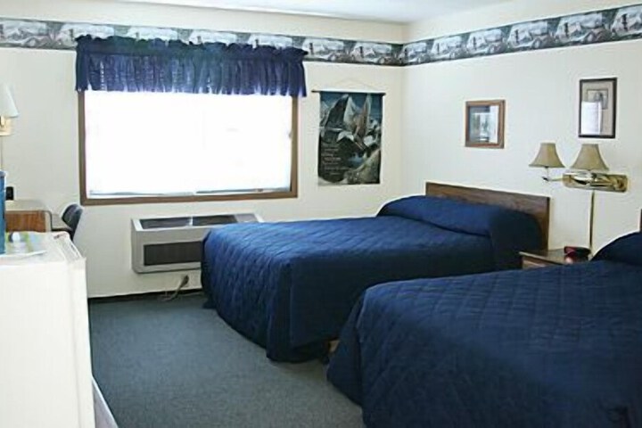Riverside Inn