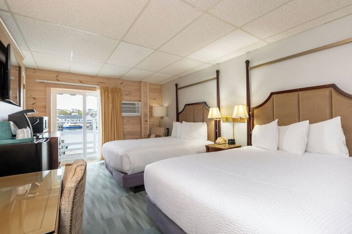 Boothbay Harbor Inn