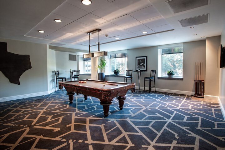 Lounge 96 of 106
