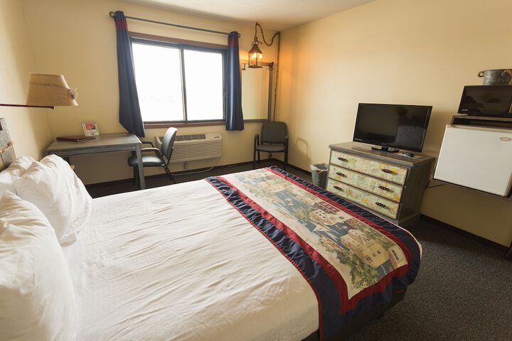 Riverside Inn