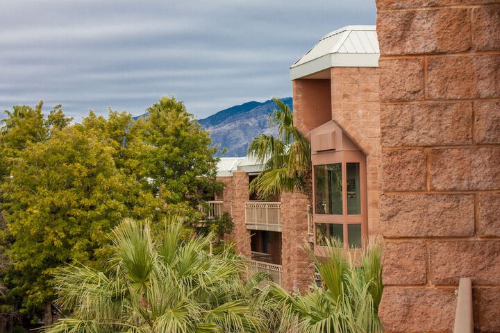 Embassy Suites by Hilton Tucson East