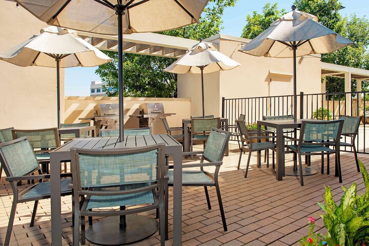 Terrace/Patio 24 of 25