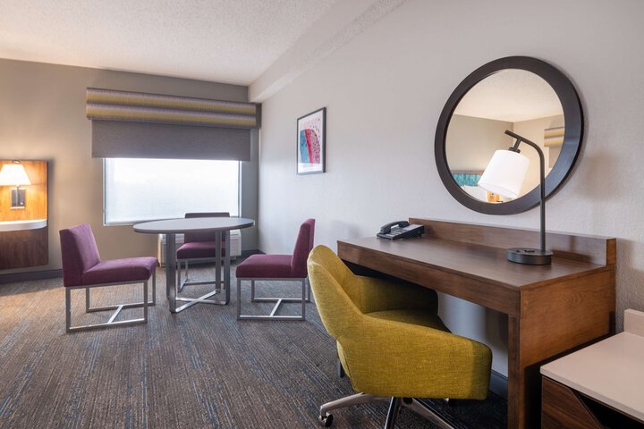 Room 32 of 51