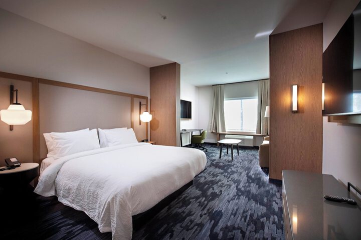 Room 12 of 27