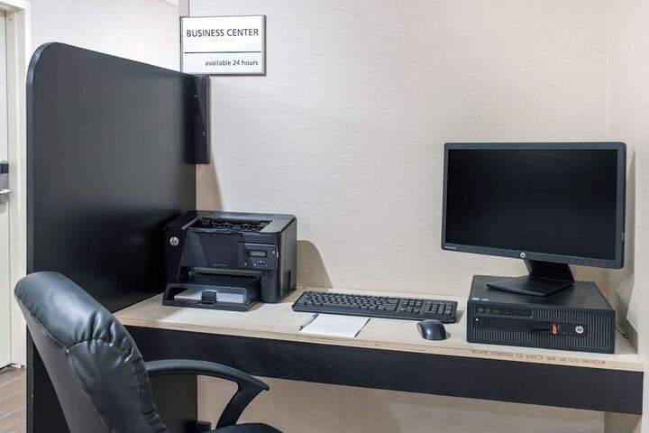 Business Center 29 of 29
