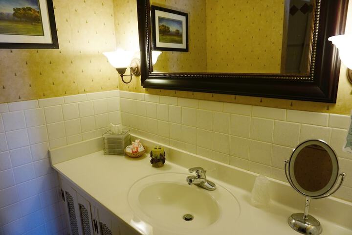 Room 41 of 89