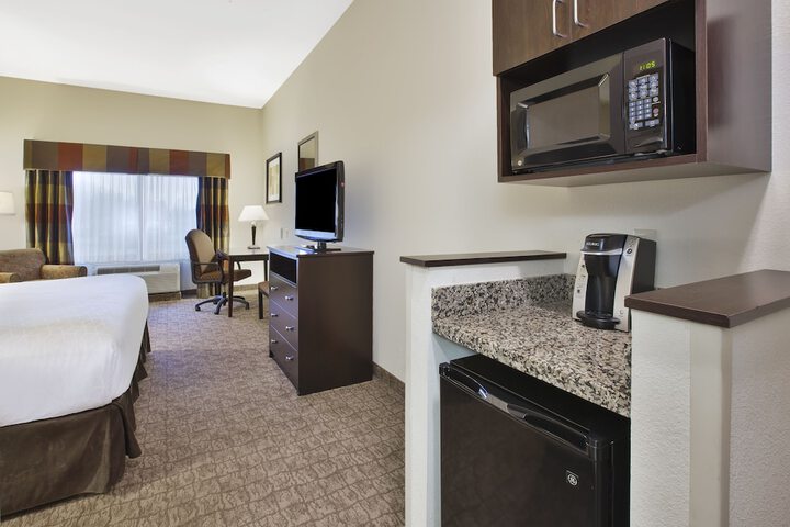 Room 34 of 75