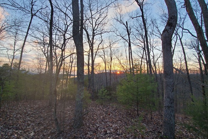 Smoky Mountain Lake View Cabin Bristol Tn