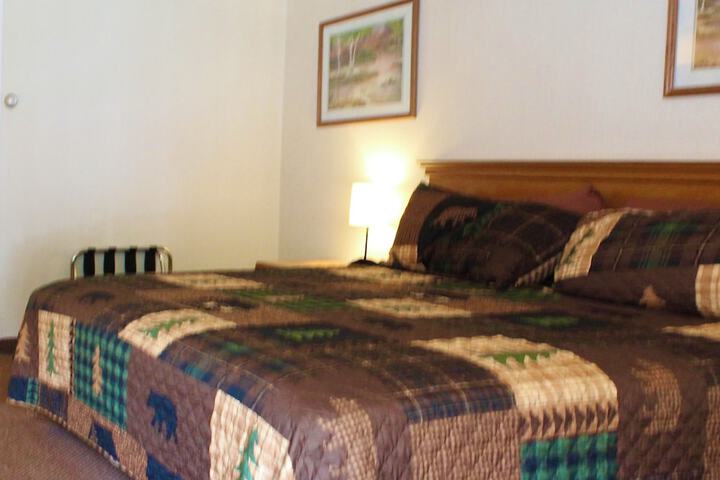 Room 5 of 6