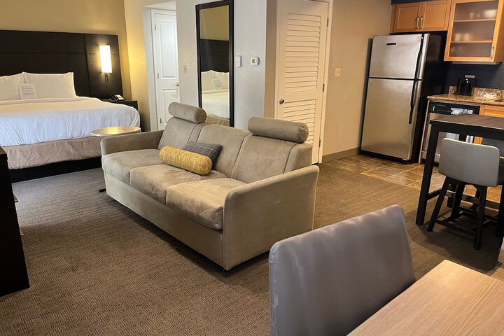 Room 11 of 31