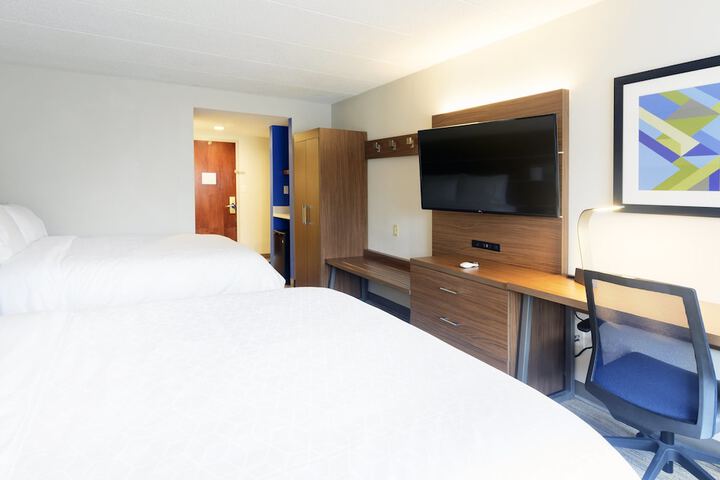 Room 11 of 37
