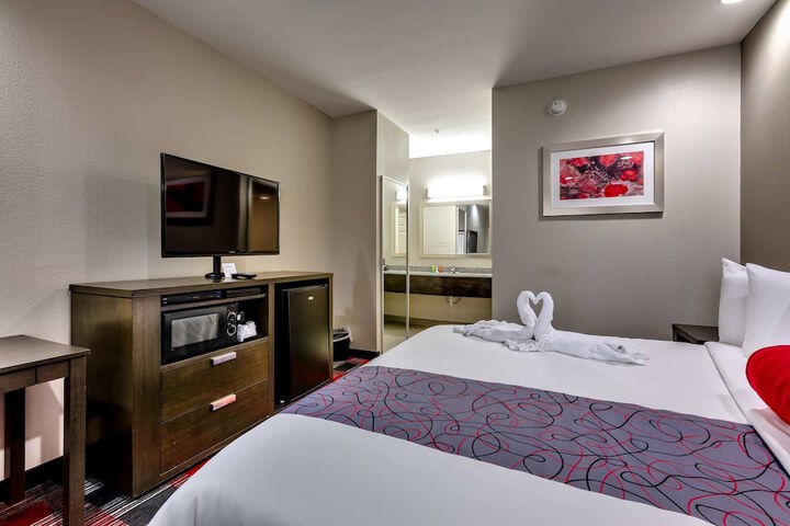 Room 12 of 39