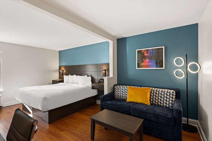 Room 10 of 39