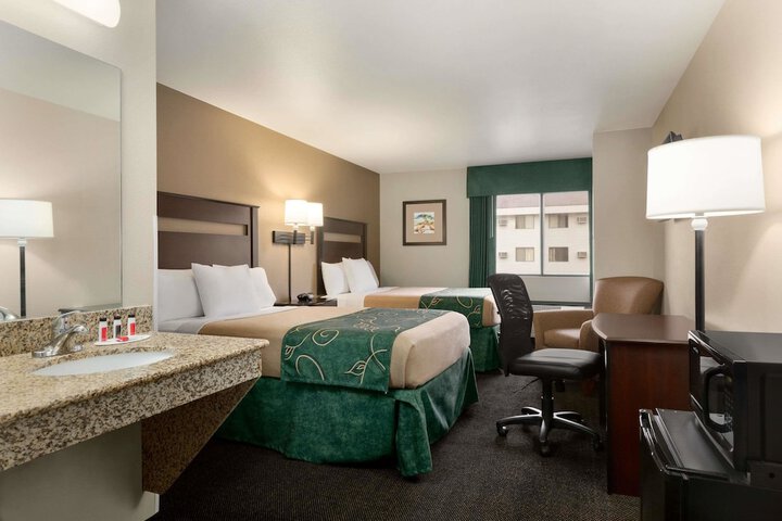 Room 7 of 20