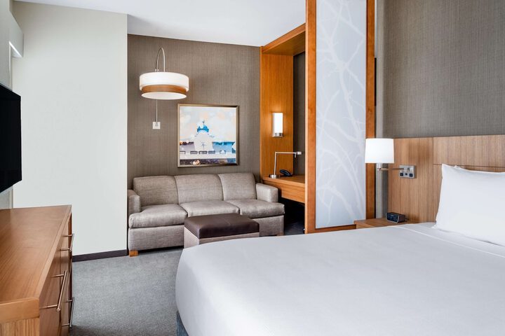 Room 25 of 52