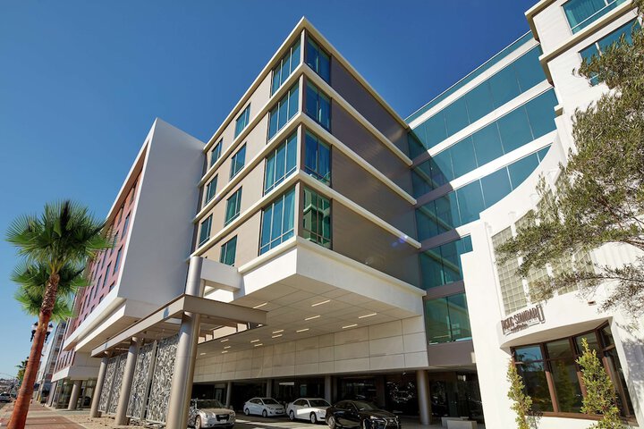 Hotel 7 of 51