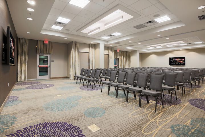 Room 12 of 32