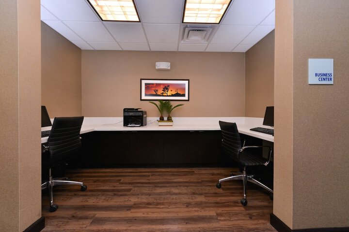 Holiday Inn Express & Suites Indio - Coachella Valley by IHG