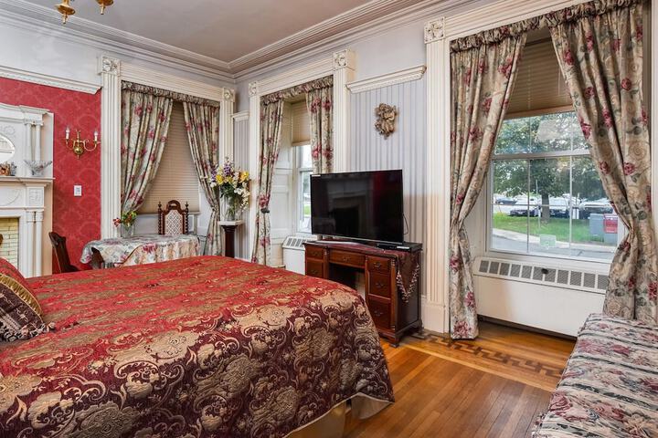 The Noble Suites