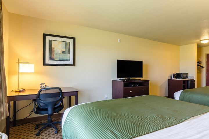 Cobblestone Inn & Suites - Winterset IA