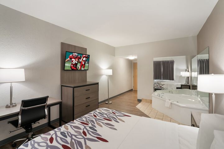 Room 28 of 40