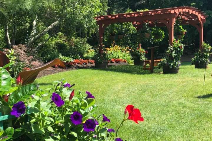 Publick House Historic Inn and Country Motor Lodge