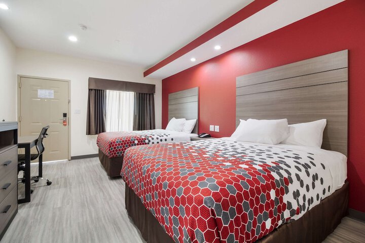Room 9 of 26
