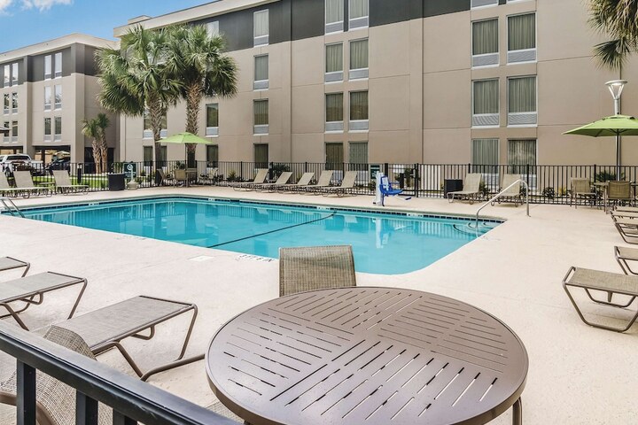 Pool 6 of 53