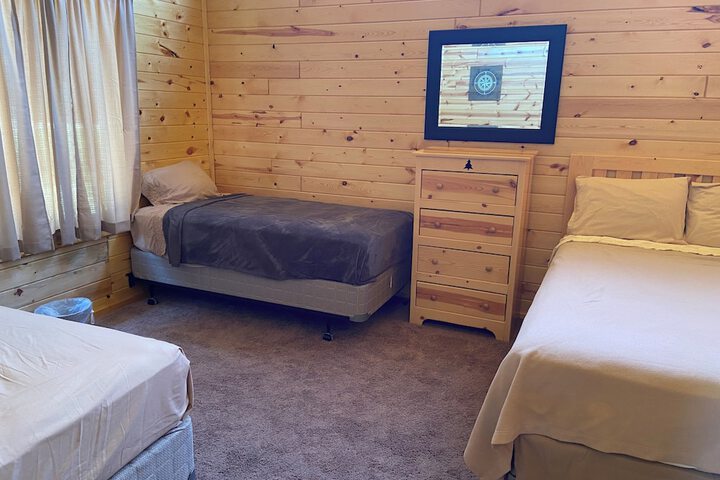 Horseshoe Bay Lodge