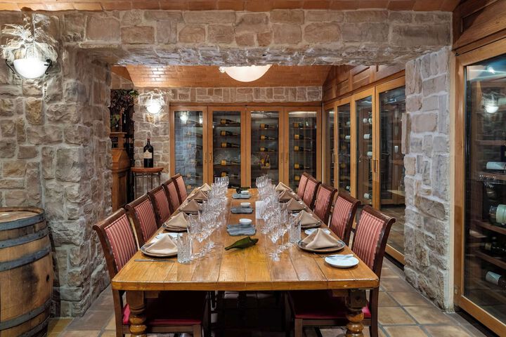 Dining 93 of 134