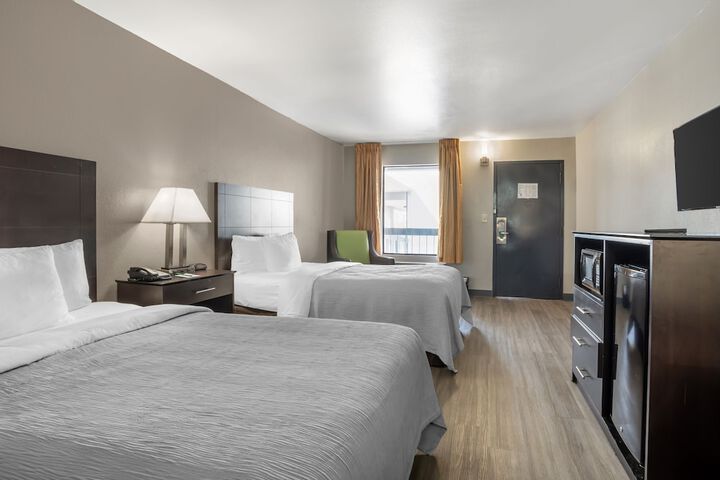 Room 12 of 49