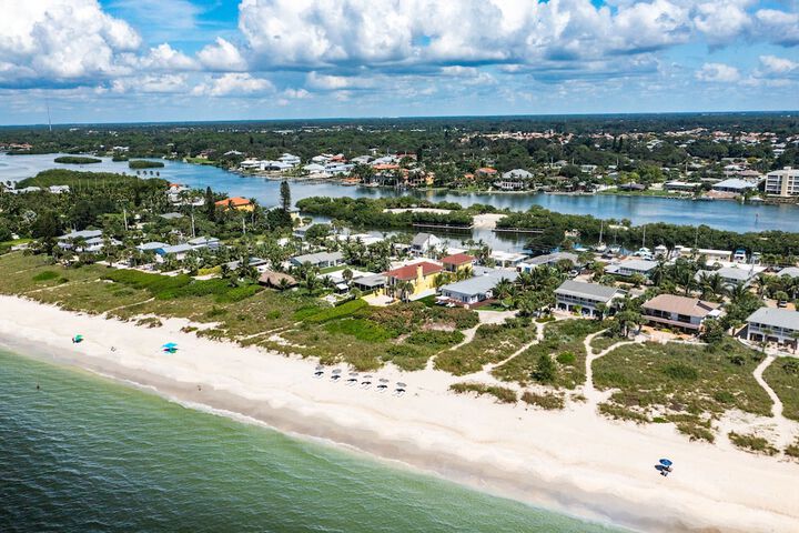 Casey Key Resorts - Beachfront