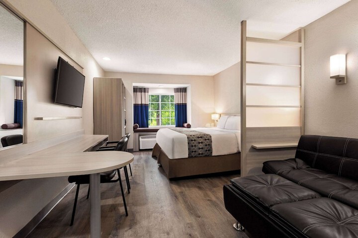 Microtel Inn & Suites by Wyndham Florence / Cincinnati Airport