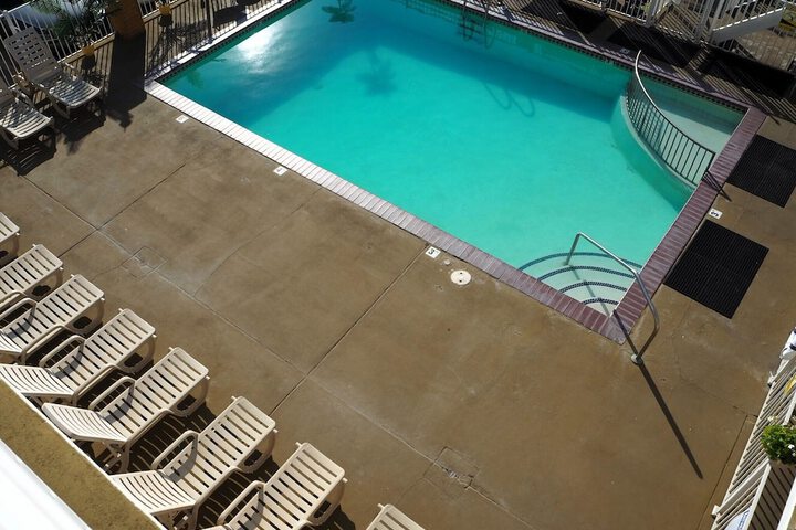 Esplanade Suites a Sundance Vacations Property