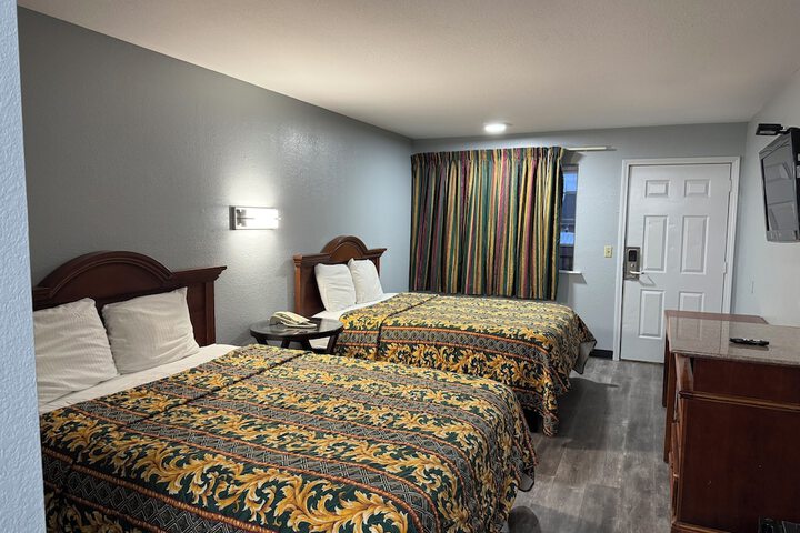 Claremore Motor Inn