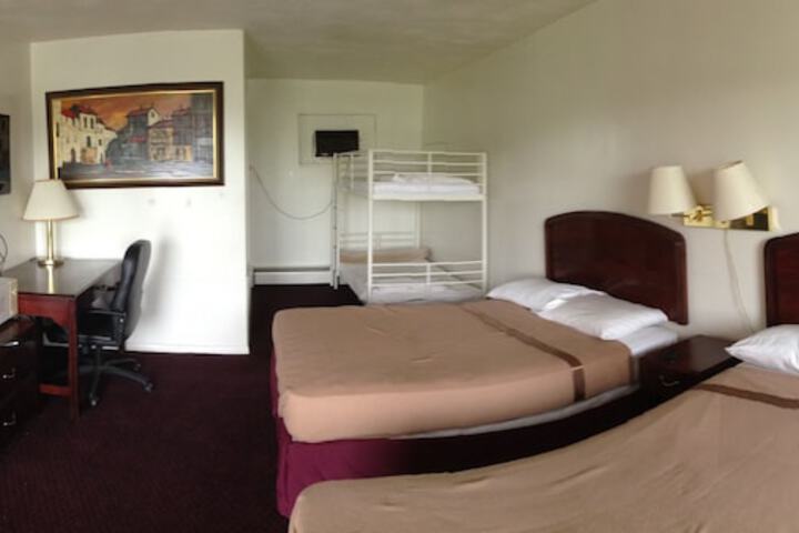 Room 14 of 14